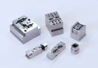 Componentes pequenos para a modelagem por injeção plástica, peças de aço carimbadas do perfurador da precisão/que carimbam as peças de aço